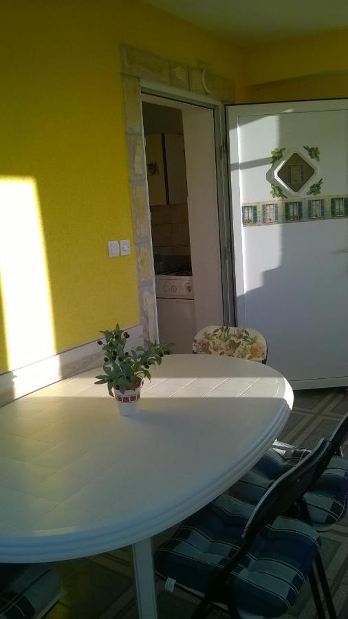 Apartmani Jakovljevic Murter Exterior foto